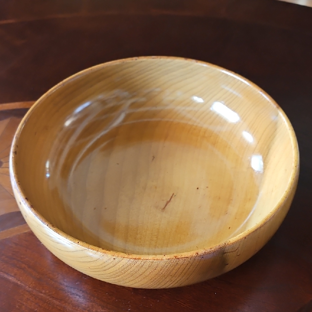 Handcrafted Vintage House of Myrtlewood Large 9" Bowl